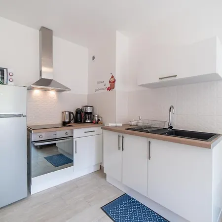 Apartment With Balcony In The City Center Annecy